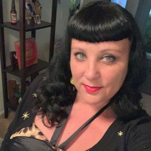 Meet your Posher, Kim